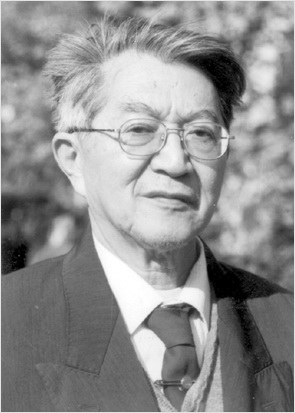過(guò)偉 