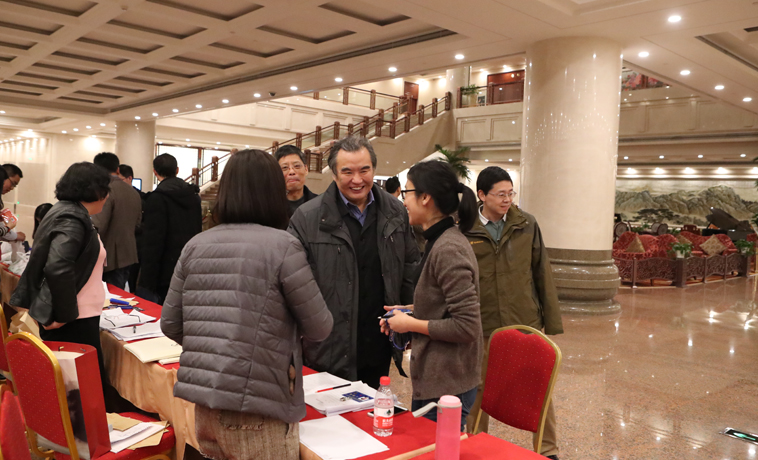 11月27日，中國(guó)作協(xié)第九次全國(guó)代表大會(huì)與會(huì)代表李冰報(bào)到。
