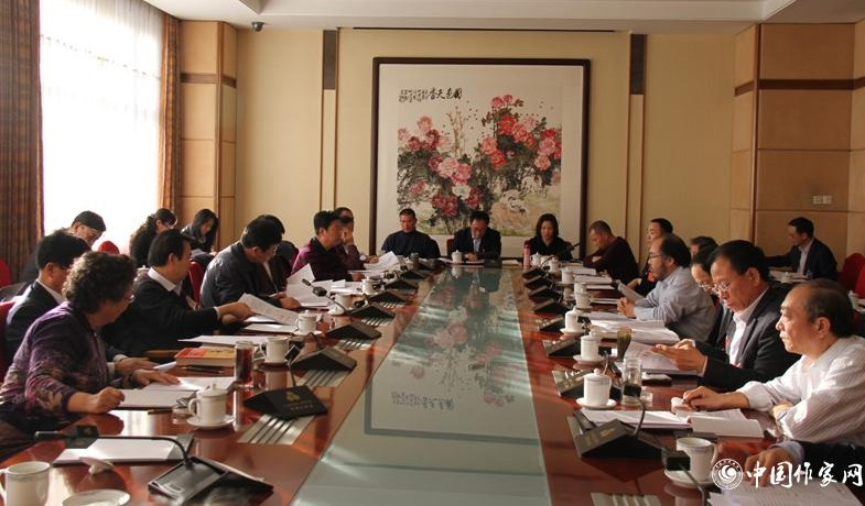 12月1日下午，山東、兵團(tuán)代表團(tuán)分組討論。