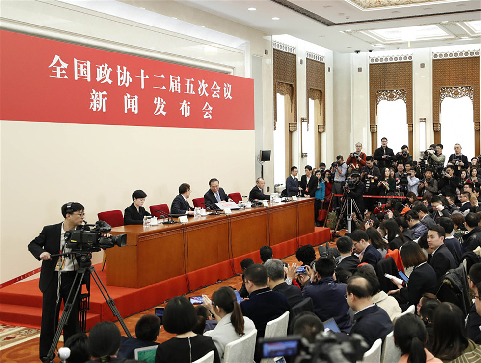 3月2日下午，全國政協(xié)十二屆五次會議召開新聞發(fā)布會