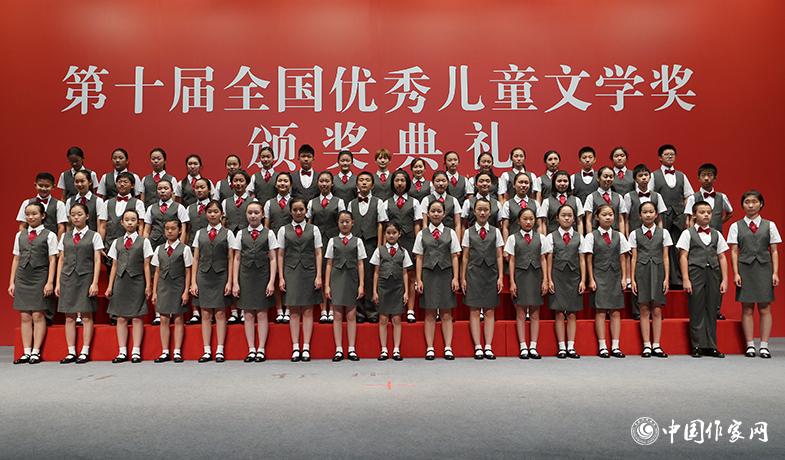 9月22日，第十屆全國優(yōu)秀兒童文學獎頒獎典禮在北京舉行，中央少年廣播合唱團在現(xiàn)場演出