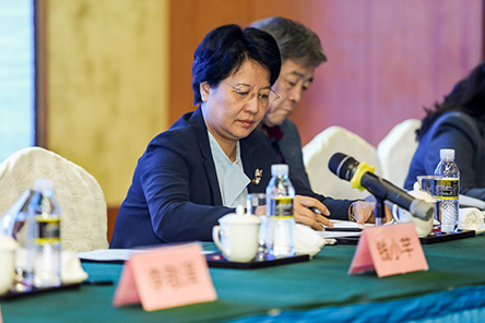 海南省委常委、宣傳部部長(zhǎng)肖鶯子致辭