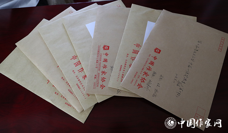 8月11日，第七屆魯迅文學(xué)獎(jiǎng)終評(píng)選票情況蓋章封存