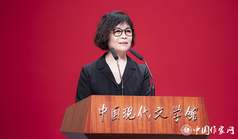 9月25日晚，中國作家協(xié)會主席鐵凝在第十二屆少數(shù)民族文學(xué)創(chuàng)作駿馬獎頒獎典禮上致辭