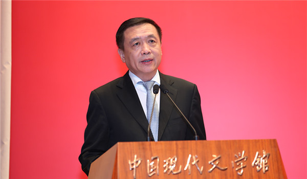 中國作協(xié)黨組書記、副主席張宏森在第十一屆全國優(yōu)秀兒童文學(xué)獎頒獎典禮上致辭