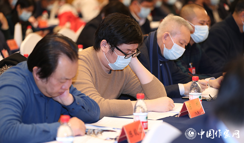 12月12日，中國作家協(xié)會第九屆全國委員會第六次全體會議在京舉行