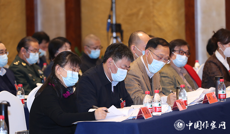 12月12日，中國作家協(xié)會第九屆全國委員會第六次全體會議在京舉行