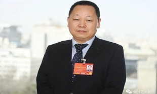 全國(guó)人大代表、民進(jìn)重慶市委會(huì)副主委、重慶出版集團(tuán)副總編輯別必亮
