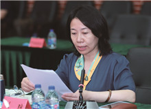 劉瓊：《講話》的立場、態(tài)度和文藝觀“為什么人的問題，是一個根本的問題，原則的問題”“必須明確地徹底地解決它”。[詳細]