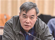 潘凱雄：“文藝批評是一個復雜的問題”《講話》明確指出：“文藝界的主要的斗爭方法之一，是文藝批評?！蔽乃嚺u就要褒優(yōu)貶劣……[詳細]
