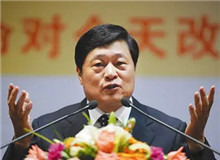 【熊召政】	劉復(fù)生丨《歷史小說(shuō)的轉(zhuǎn)折與<張居正>》；	劉保昌丨《重塑“楚狂”——長(zhǎng)篇?dú)v史小說(shuō)<張居正>的經(jīng)典性意義》。