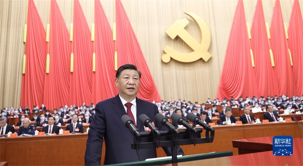 10月16日，中國共產(chǎn)黨第二十次全國代表大會在北京人民大會堂開幕。習近平代表第十九屆中央委員會向大會作報告。