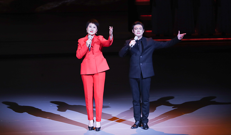 張凱麗、胡樂民朗誦《回延安》