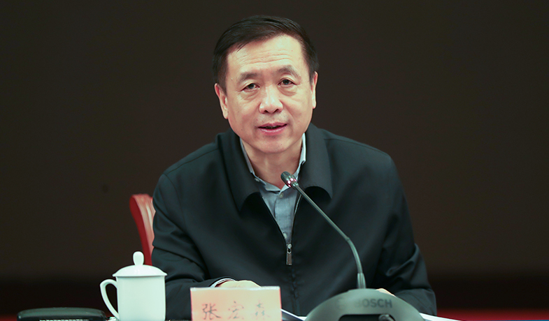 中國作協(xié)黨組書記、副主席張宏森主持座談會(huì)