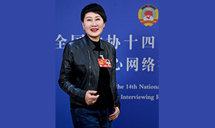 全國政協(xié)委員，中國國家話劇院一級演員張凱麗