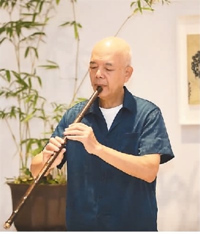 　　關(guān)山月美術(shù)館“仲夏輕音·古琴雅集”美術(shù)館之夜現(xiàn)場(chǎng) 　?。▓D片來自關(guān)山月美術(shù)館微信公眾號(hào)）