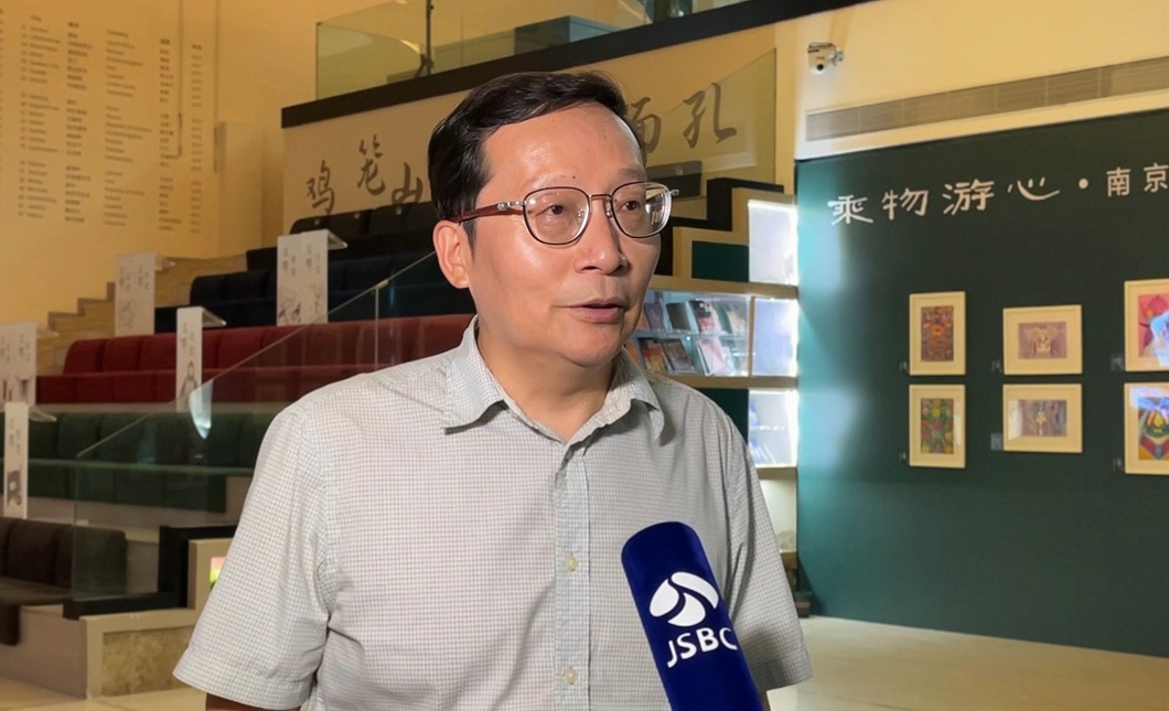 南京市文投集團(tuán)有限責(zé)任公司副總經(jīng)理、民建中央文化委員會(huì)委員、南京市文學(xué)之都促進(jìn)會(huì)秘書長聞一武接受專訪