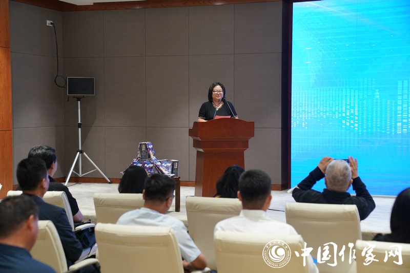 中國科學技術出版社科幻分社社長、北京元宇科幻未來技術研究院理事長王衛(wèi)英致辭