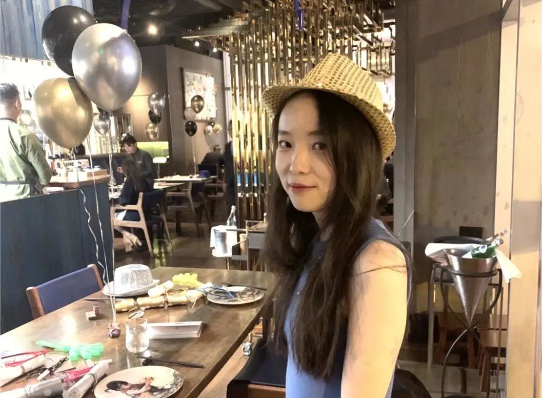 大頭馬 2020年加入中國作家協(xié)會。大頭馬在8歲左右就已經(jīng)開始寫作，在采訪中大頭馬提到自己是中國互聯(lián)網(wǎng)最早的一代網(wǎng)民，不僅在網(wǎng)上發(fā)帖寫東西，還會把生活中的經(jīng)歷寫成文章，發(fā)表在報(bào)刊上?！皩懽骱桶l(fā)表對我來說就像吃飯喝水那樣自然，沒有什么特別的轉(zhuǎn)折點(diǎn)。”