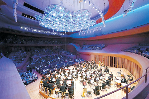 昨天，北京藝術(shù)中心迎來首場測試演出，音樂廳是目前首個(gè)具備使用條件的室內(nèi)劇場。 本報(bào)記者 方非攝