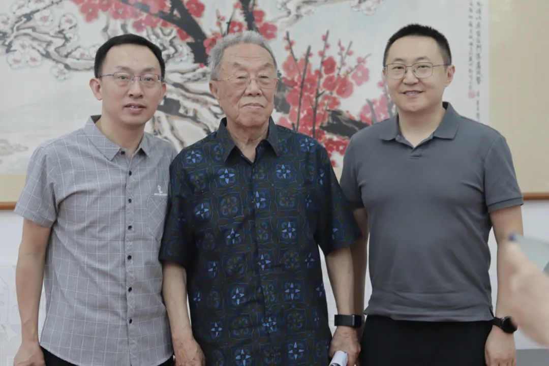 王蒙、沈杏培、李松睿2023年7月在北戴河