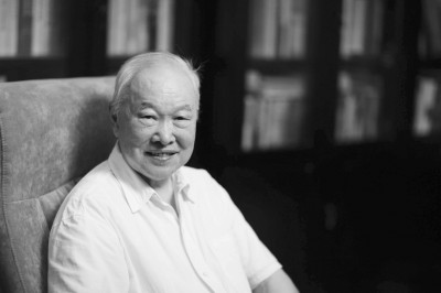  金沖及，中共黨史和中國(guó)近現(xiàn)代史專家，中國(guó)史學(xué)會(huì)原會(huì)長(zhǎng)