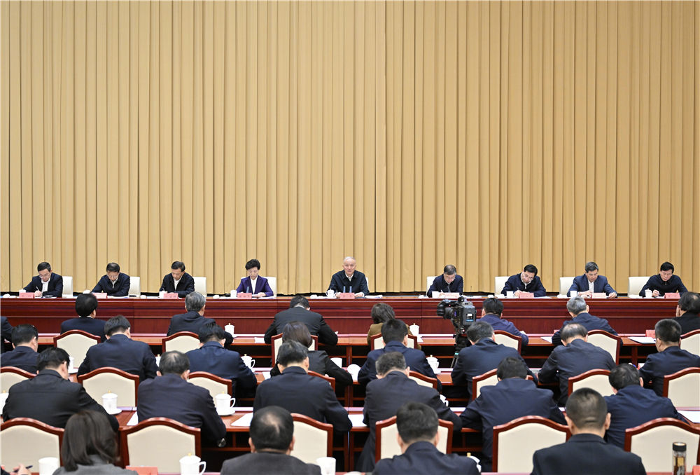 11月6日，學(xué)習(xí)貫徹習(xí)近平文化思想座談會(huì)在北京召開，中共中央政治局常委、中央書記處書記蔡奇出席并講話。新華社記者 岳月偉 攝