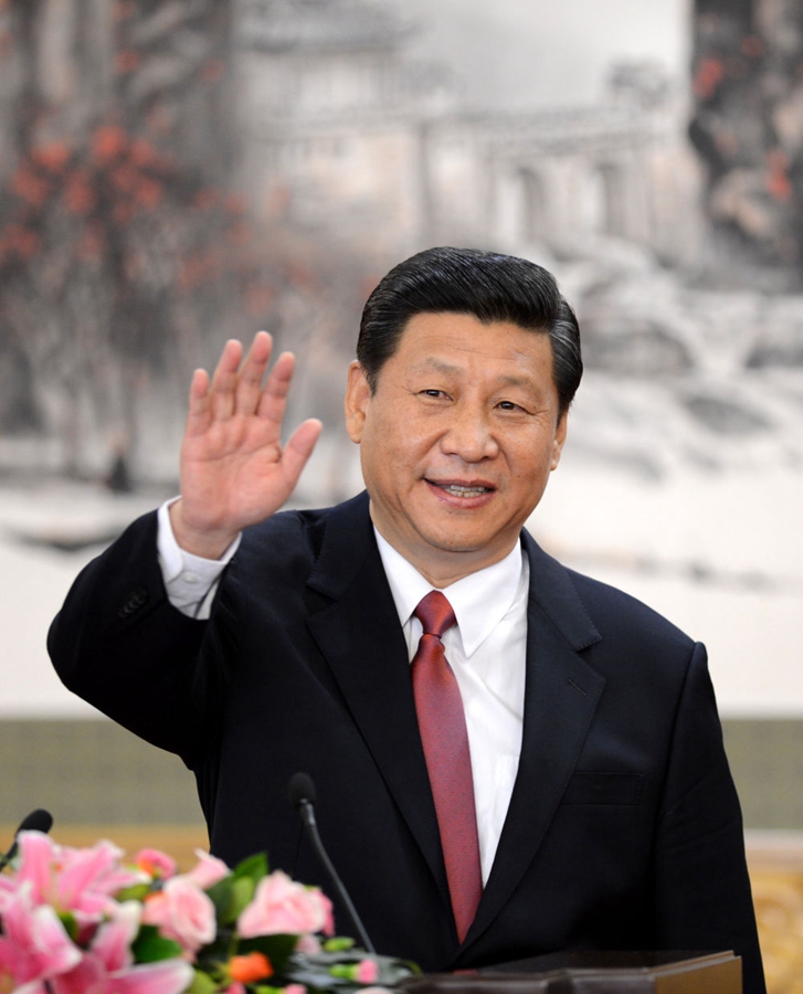 2012年11月15日，剛剛在中共十八屆一中全會上當(dāng)選中共中央總書記的習(xí)近平在北京人民大會堂同采訪十八大的中外記者親切見面。新華社記者 謝環(huán)馳 攝