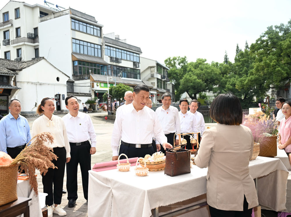 2023年9月20日上午，習(xí)近平在浙江省金華市義烏市后宅街道李祖村考察。新華社記者 謝環(huán)馳 攝