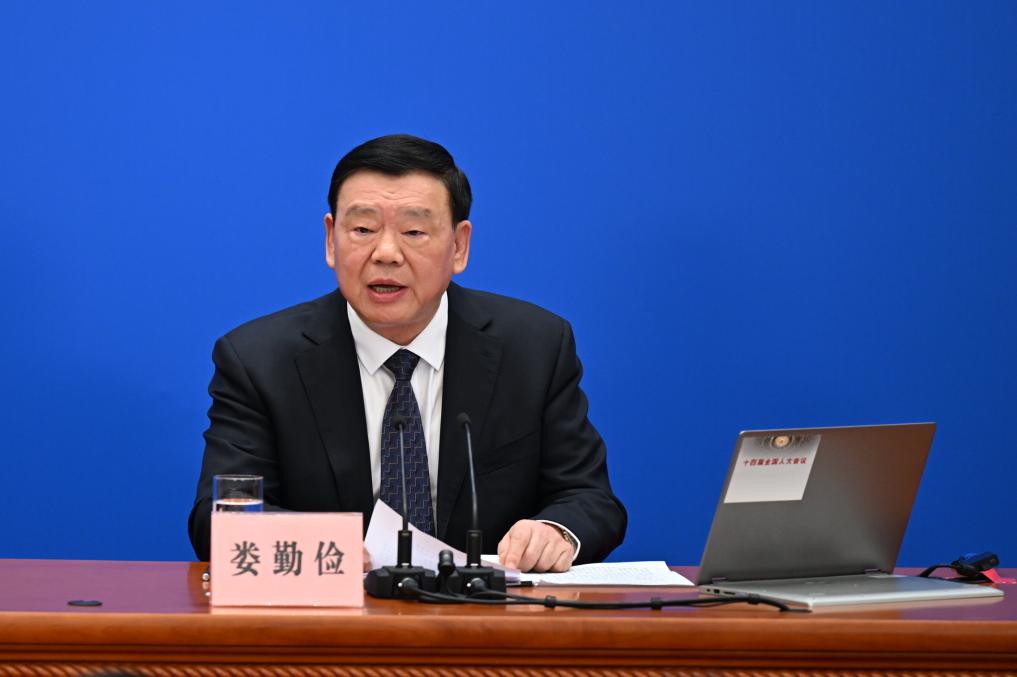3月4日，十四屆全國(guó)人大二次會(huì)議在北京人民大會(huì)堂舉行新聞發(fā)布會(huì)。大會(huì)發(fā)言人婁勤儉就大會(huì)議程和人大工作相關(guān)問題回答中外記者的提問。 新華社記者 牟宇 攝
