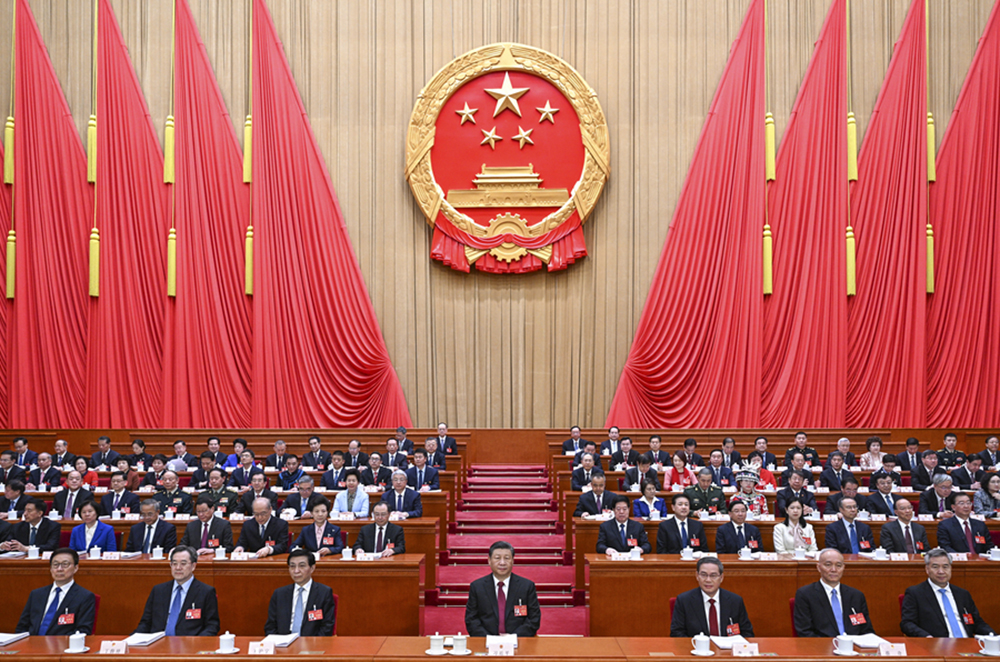 3月5日，第十四屆全國(guó)人民代表大會(huì)第二次會(huì)議在北京人民大會(huì)堂開幕。黨和國(guó)家領(lǐng)導(dǎo)人習(xí)近平、李強(qiáng)、王滬寧、蔡奇、丁薛祥、李希、韓正等出席大會(huì)。新華社記者 李學(xué)仁 攝
