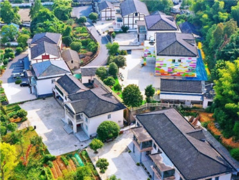 文學里的村莊丨文韻悠悠，清溪奔涌