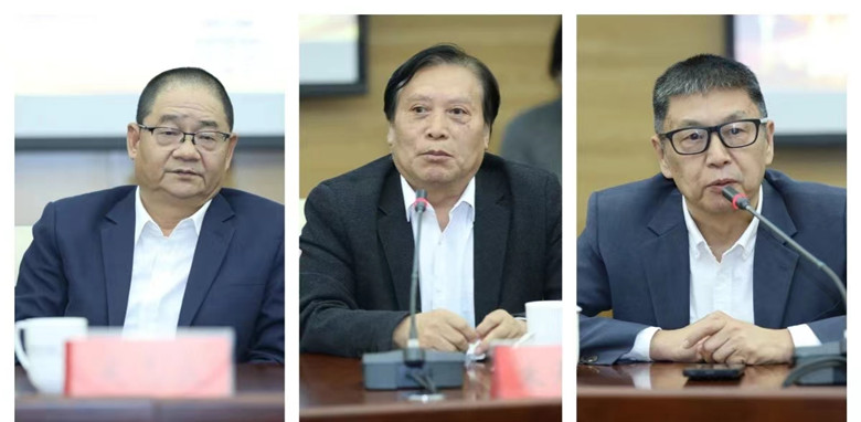 吳志良、朱壽桐、姚風(fēng)發(fā)言