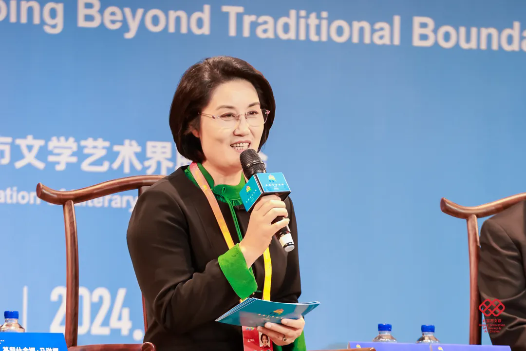 浙江小百花越劇院院長、一級演員、梅花獎(jiǎng)得主王濱梅