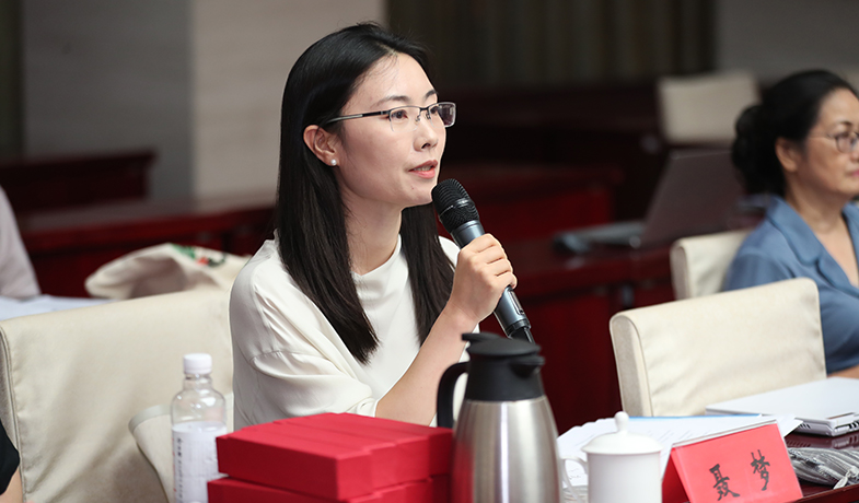 7月31日，總計(jì)票人向大會(huì)報(bào)告選票回收情況和選票審核情況