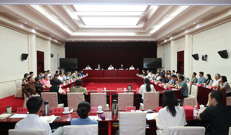 7月31日，第十三屆全國(guó)少數(shù)民族文學(xué)創(chuàng)作駿馬獎(jiǎng)評(píng)獎(jiǎng)結(jié)果揭曉
