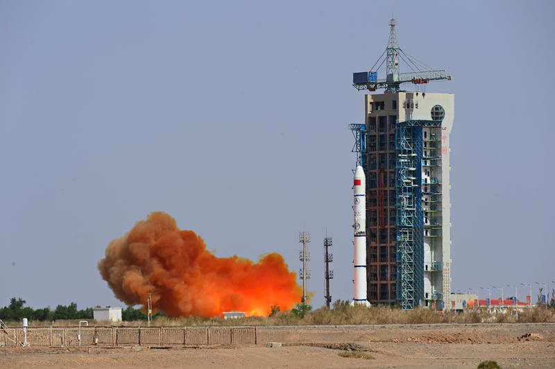 2023年5月21日16時(shí)，我國(guó)在酒泉衛(wèi)星發(fā)射中心采用長(zhǎng)征二號(hào)丙運(yùn)載火箭，成功發(fā)射首顆內(nèi)地與澳門合作研制的空間科學(xué)衛(wèi)星“澳門科學(xué)一號(hào)”。新華社發(fā) 汪江波/攝
