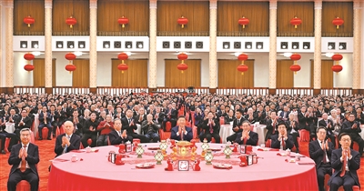 1月27日，中共中央、國務(wù)院在北京人民大會堂舉行2025年春節(jié)團(tuán)拜會。黨和國家領(lǐng)導(dǎo)人習(xí)近平、李強、趙樂際、王滬寧、蔡奇、丁薛祥、李希、韓正等同首都各界人士歡聚一堂、共迎佳節(jié)。新華社記者??謝環(huán)馳攝