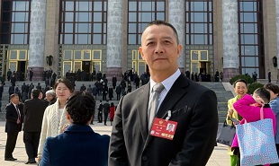 全國政協(xié)委員、中國東方演藝集團(tuán)藝術(shù)總監(jiān)、北京舞協(xié)副主席沈晨