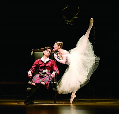 香港藝術(shù)節(jié)上，捷克國(guó)家芭蕾舞團(tuán)帶來(lái)作品《仙凡之戀》。資料圖片