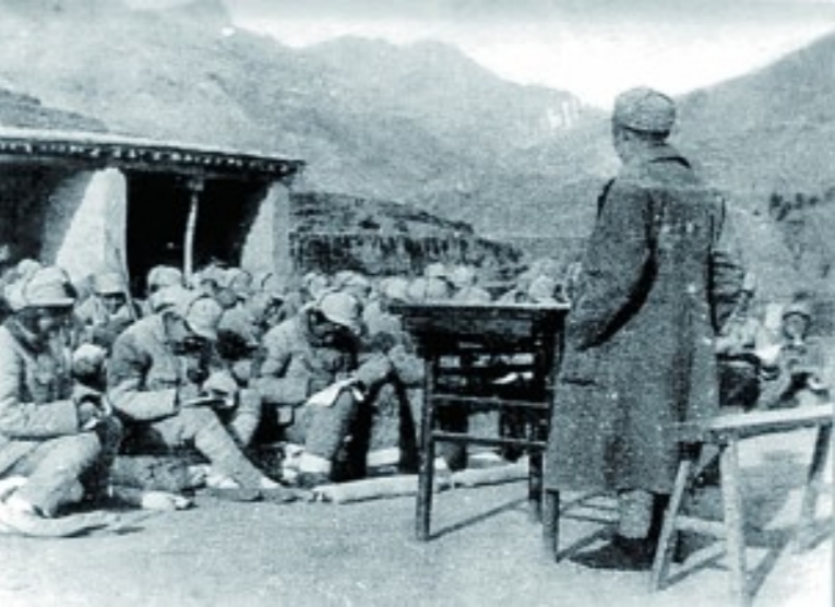 華北聯(lián)大：一邊戰(zhàn)斗，一邊學(xué)習(xí)　　1939年7月，來(lái)自延安的師生行進(jìn)三千里，東進(jìn)至?xí)x察冀抗日根據(jù)地，創(chuàng)建了華北聯(lián)合大學(xué)。[詳細(xì)]
