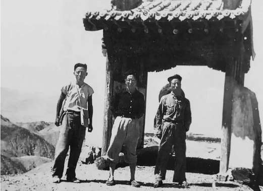 尋回敦煌——抗戰(zhàn)期間中國(guó)學(xué)人拍攝海外敦煌遺珍往事　　歷盡艱辛換來(lái)的照片，卻在日寇鐵蹄下命運(yùn)跌宕……[詳細(xì)]