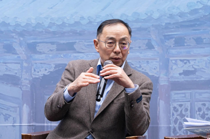 作者范穩(wěn)進行創(chuàng)作分享