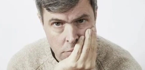 2025年布克獎《肉體》之重：紹洛伊的生存寓言