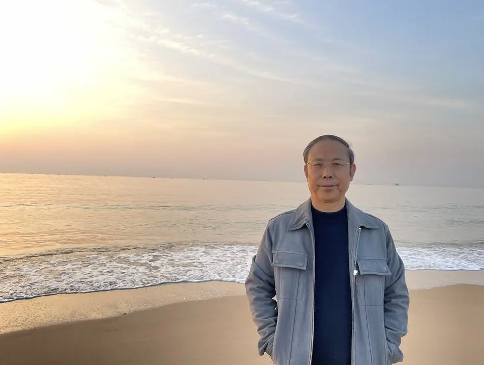 趙德發(fā)：透過歷史的暮靄，描繪海立云垂的時(shí)代
