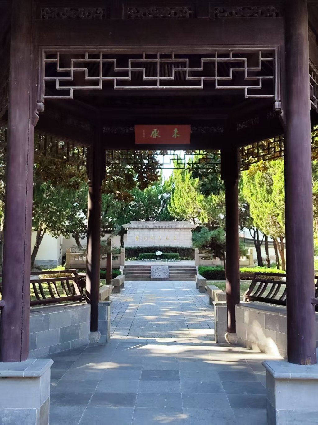 https://imgpai.thepaper.cn/newpai/image/1767526175000_ybJBy3_1768360475815.jpg?x-oss-process=image/resize,w_1024