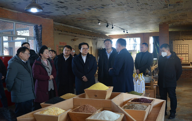 中國作家“深入生活、扎根人民”新時代文學(xué)實踐點授牌儀式在吉林舒蘭舉行