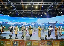 青海玉樹2025年9月15日，中國(guó)作家“深入生活、扎根人民”新時(shí)代文學(xué)實(shí)踐點(diǎn)正式落戶玉樹。[詳細(xì)]