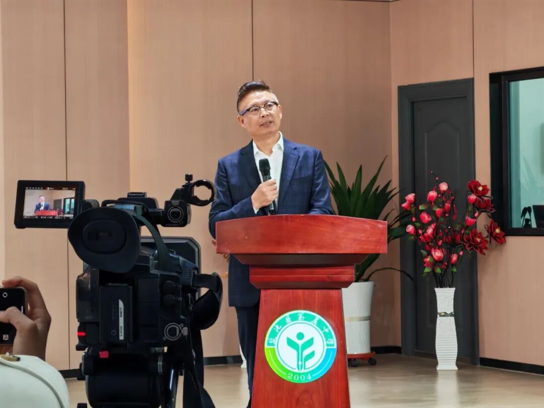 中國作協(xié)副主席、著名作家麥家