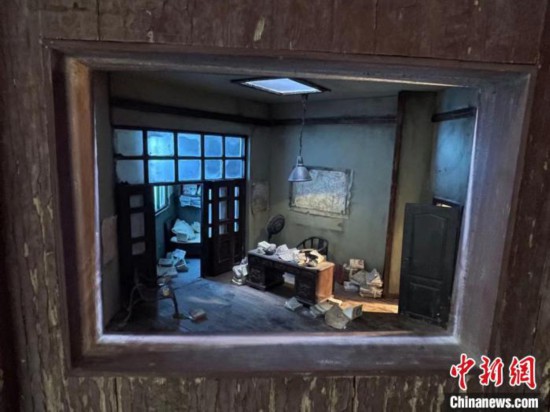 新創(chuàng)舞臺劇《輔德里》的劇場模型?！⊥τ?攝